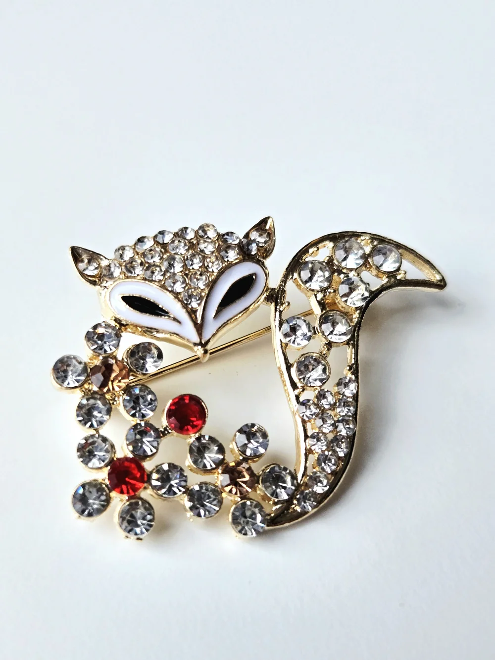 Sparkling Rhinestone Fox Brooch Pin Gold Tone NWT